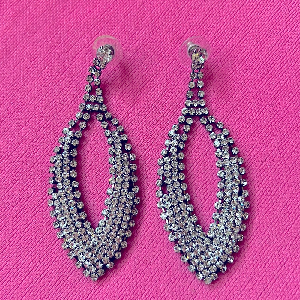 Sparkling Rhinestone Teardrop Earrings